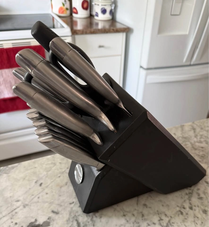 Kitchen Aid knife set(read description) - photo 4