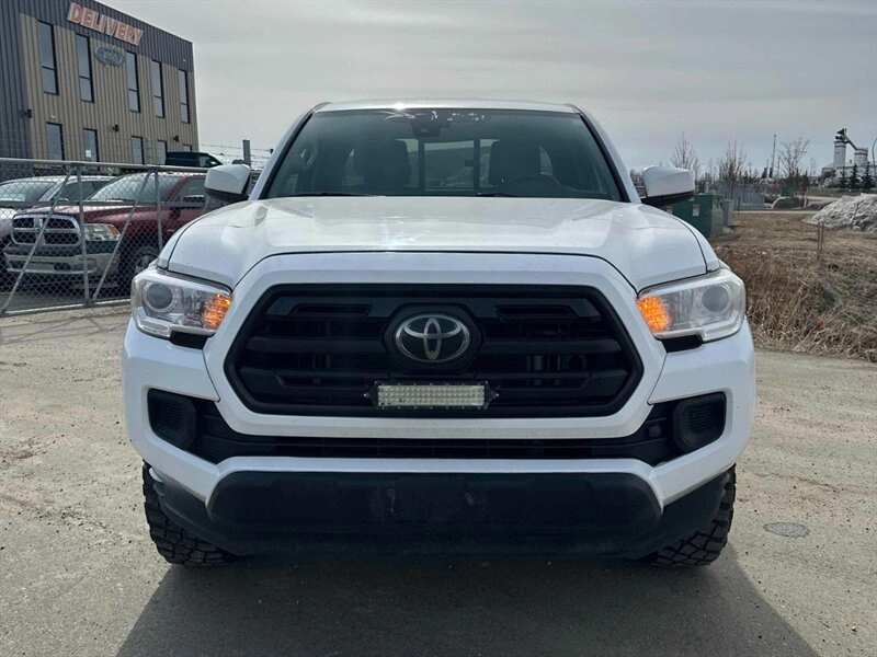 2018 Toyota Tacoma SR - photo 2