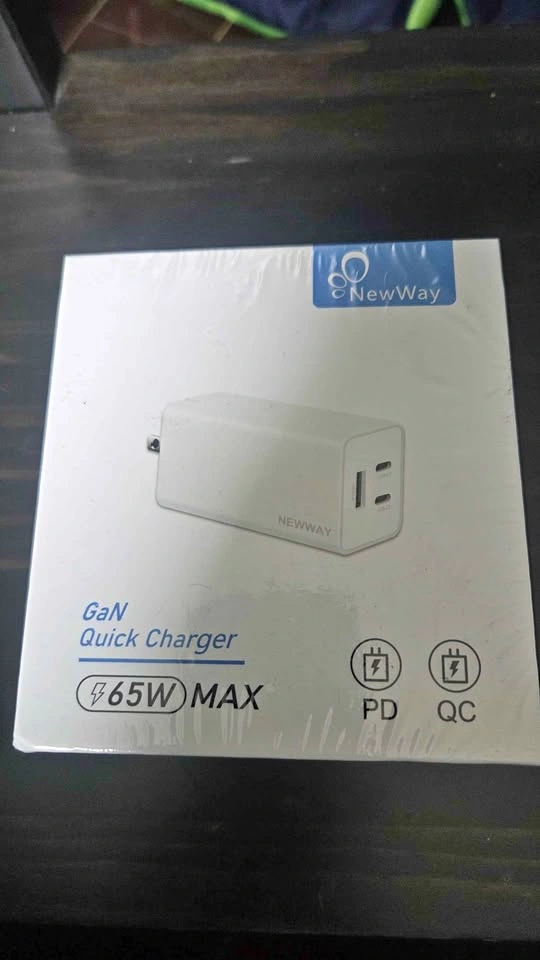 NewWay GaN Quick Charger FC83U 65W PD QC