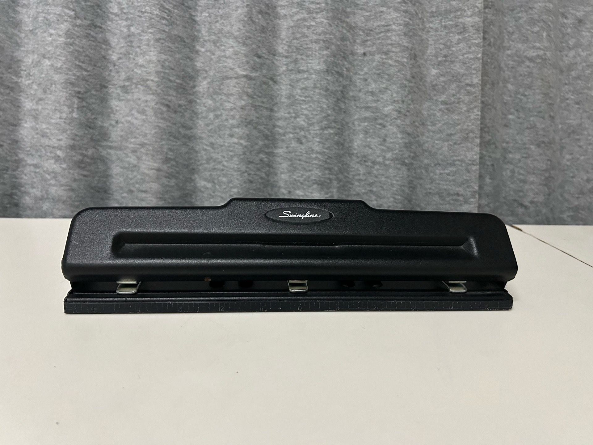 ACCO 3 Hole Paper Punch - photo 2