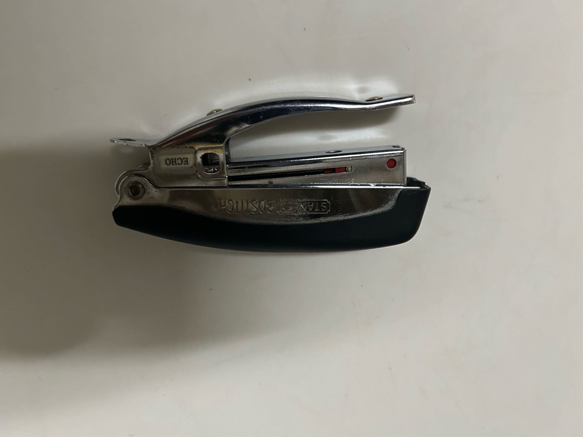 Deluxe Hand-Held Stapler, 20-Sheet Capacity - photo 4
