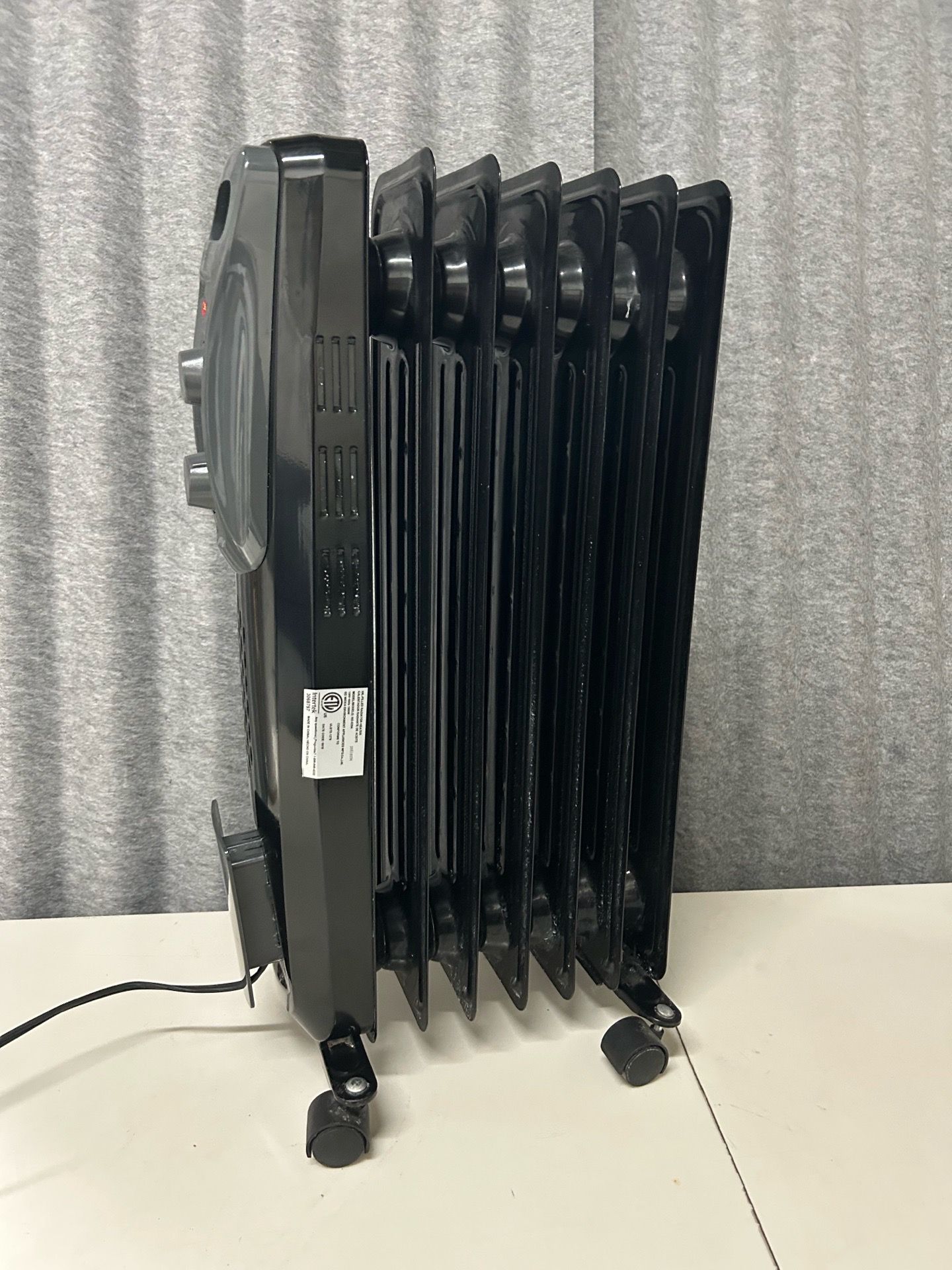 Portable Oil Radiator Heater, Indoor Use - photo 2
