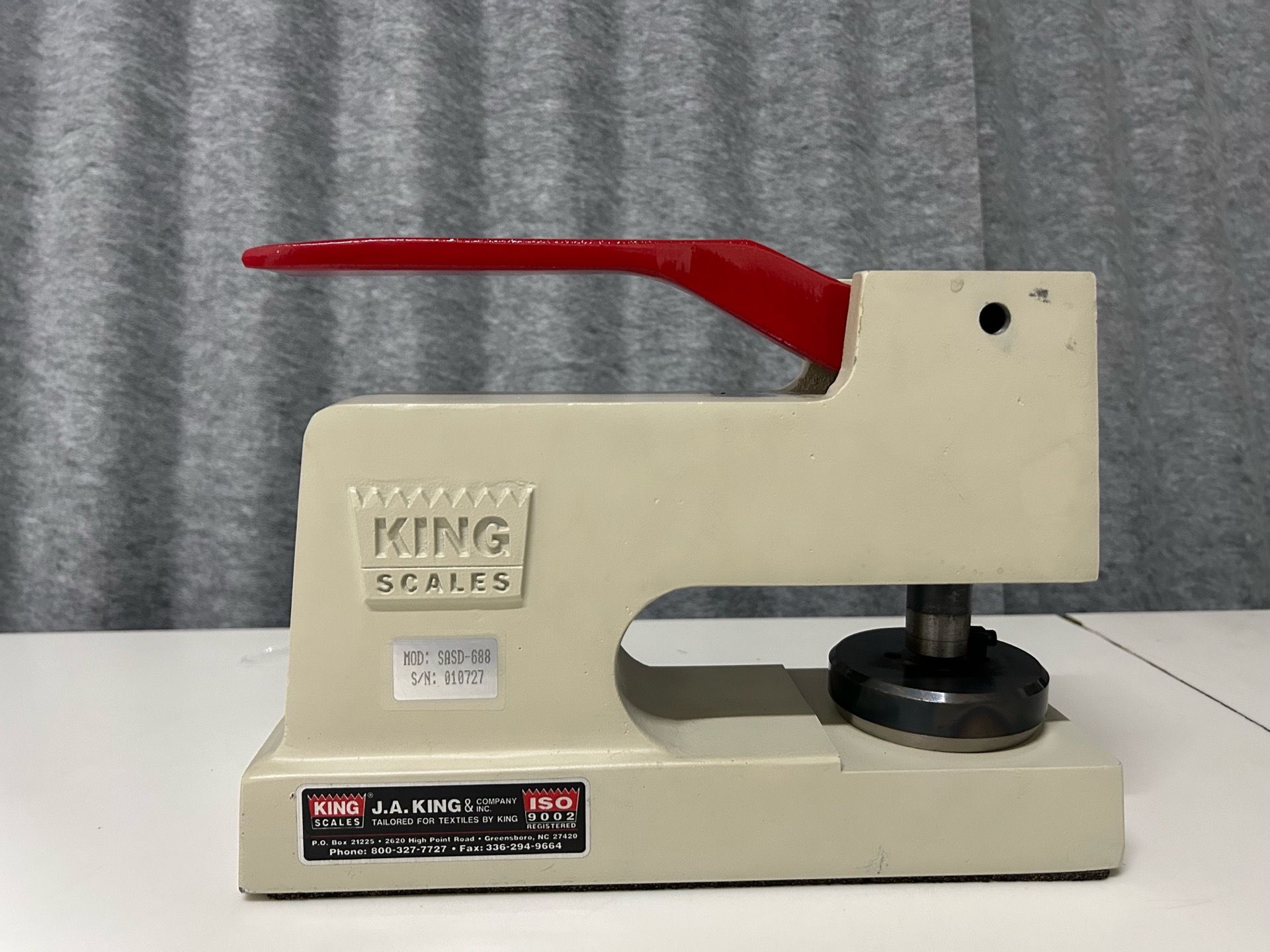 J.A. King Universal Manual Sample Cutter SASD-688