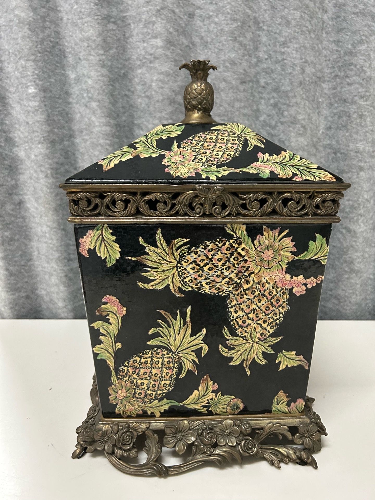 Castilian Brass Porcelain Planter 10x9 Hand Painted Pineapple Tr