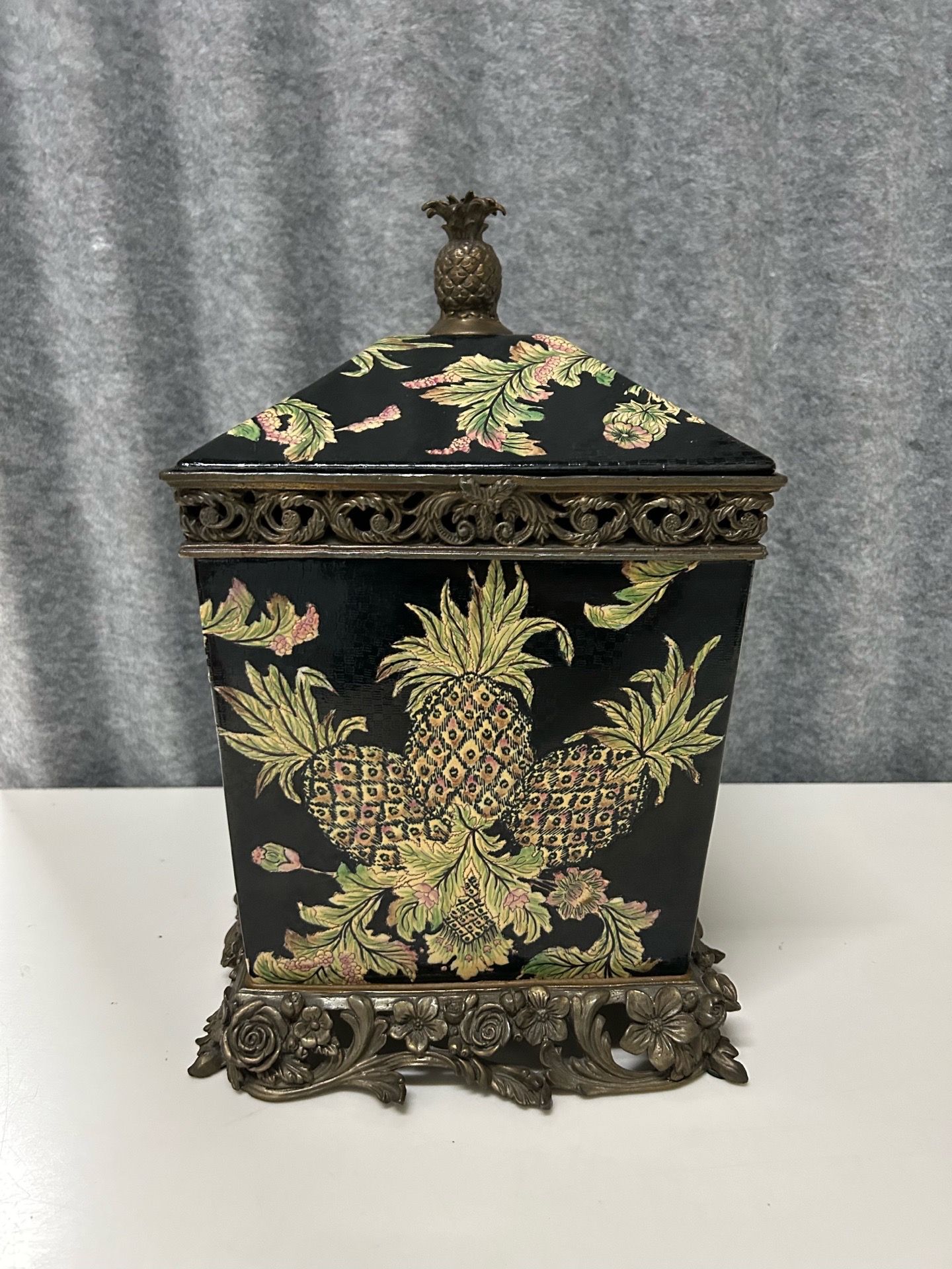 Castilian Brass Porcelain Planter 10x9 Hand Painted Pineapple Tr - photo 3