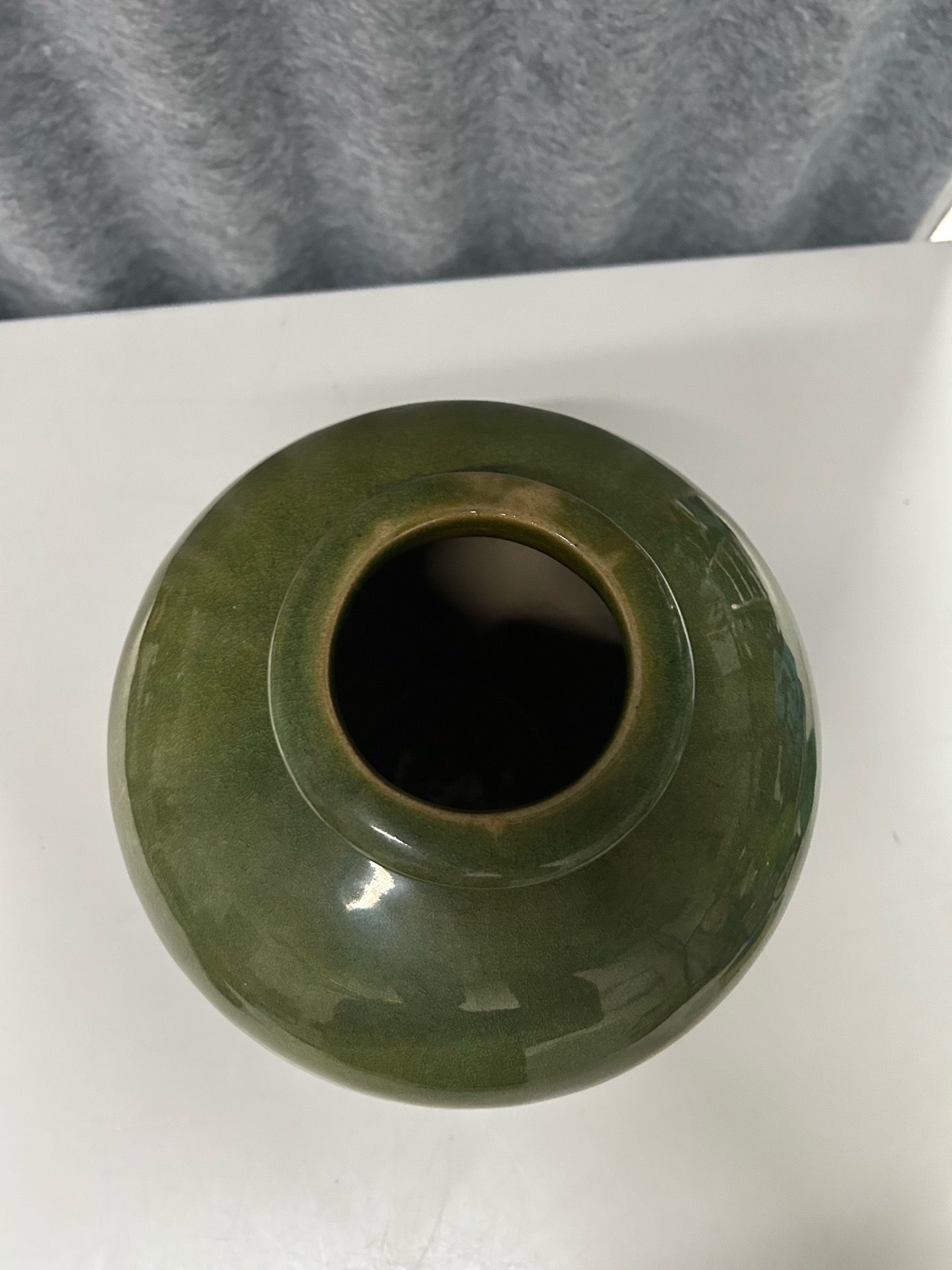 Green crackle glaze Chinese porcelain vase - photo 2