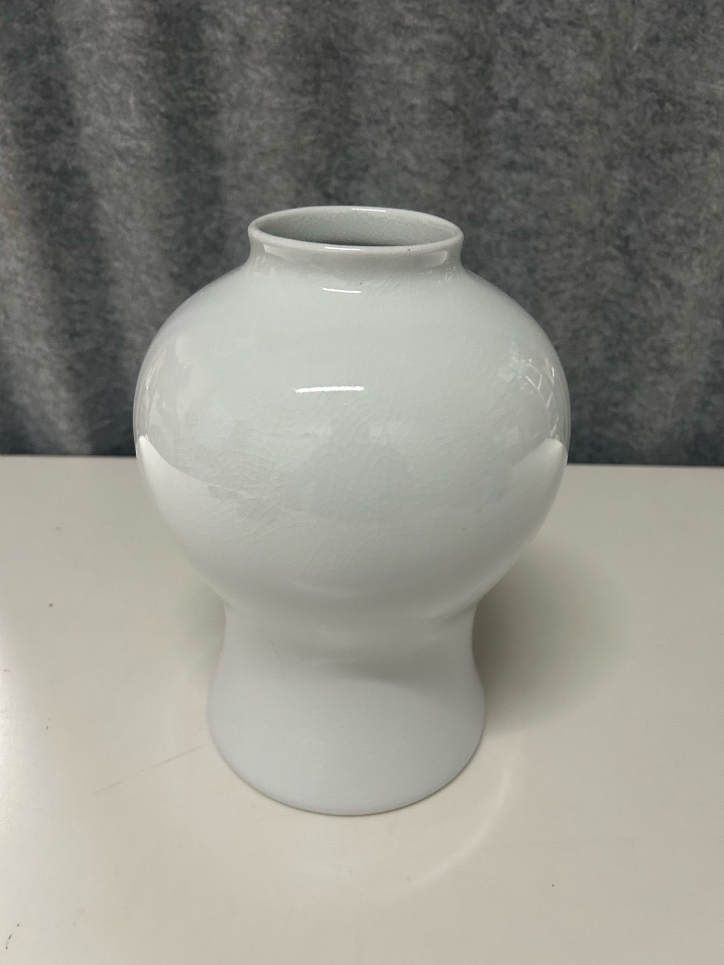 Williamsburg White Vase