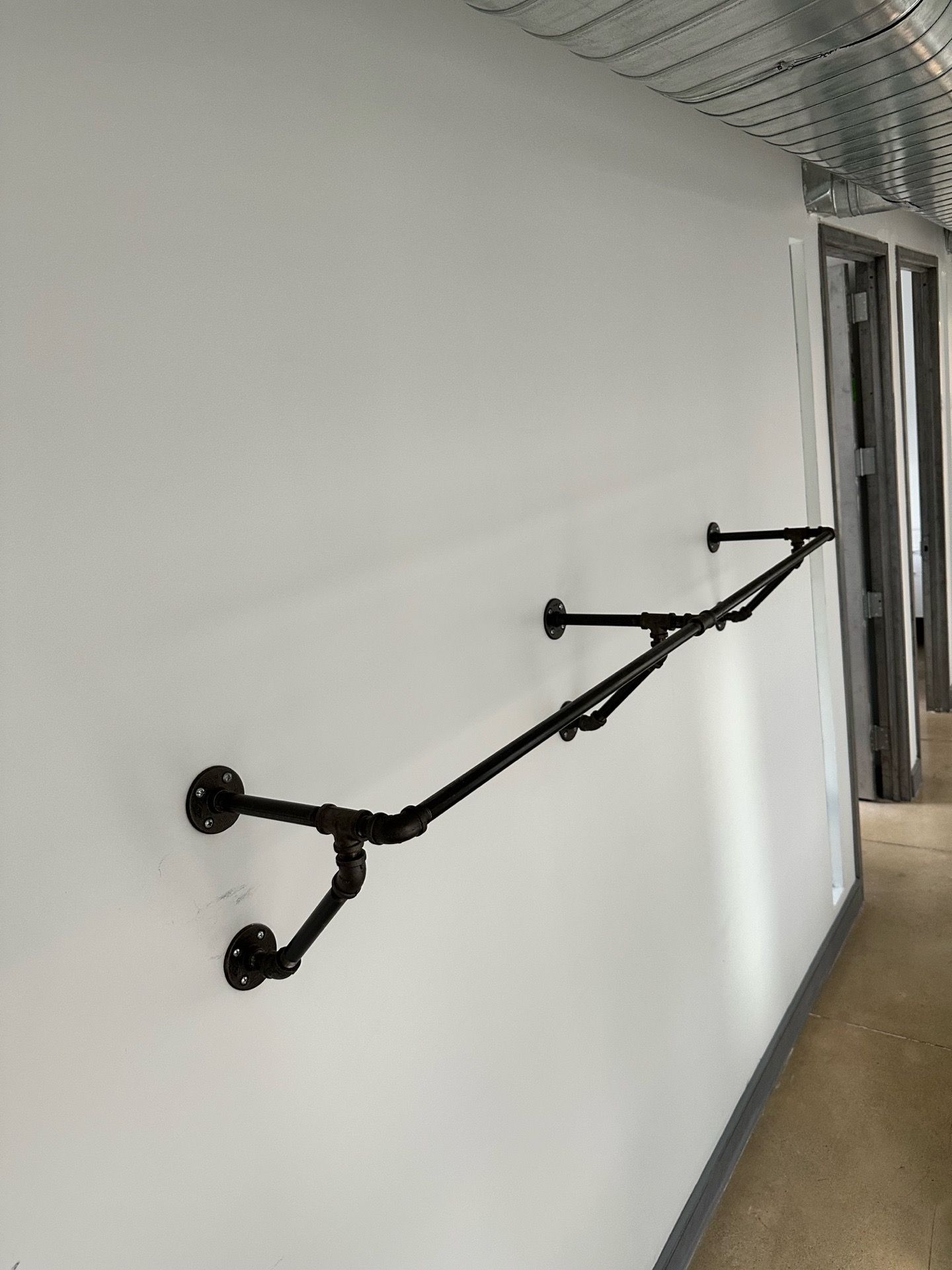 Heavy duty clothing rack / Extended version