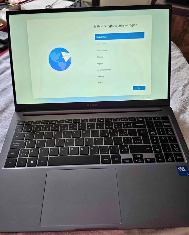 Samsung Galaxy Book4 New Open Box 8GB | 256GB