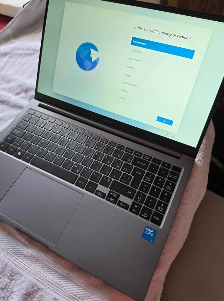 Samsung Galaxy Book4 New Open Box 8GB | 256GB - photo 2