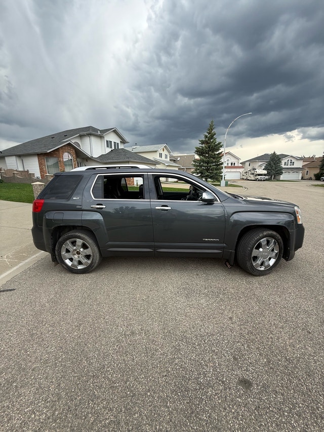Solid 2010 GMC terrain SLT AWD - photo 4