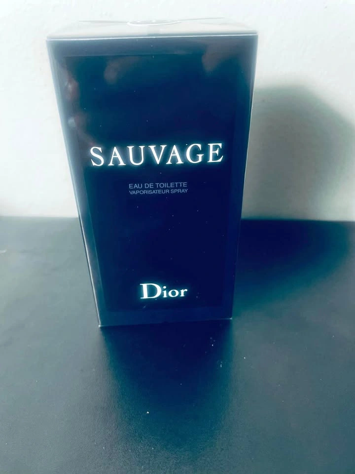 Dior Sauvage Parfum – 100 ml (Still Sealed)