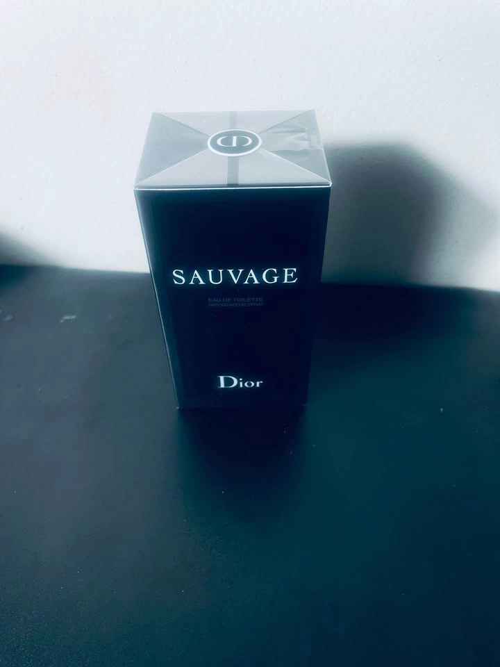 Dior Sauvage Parfum – 100 ml (Still Sealed) - photo 2