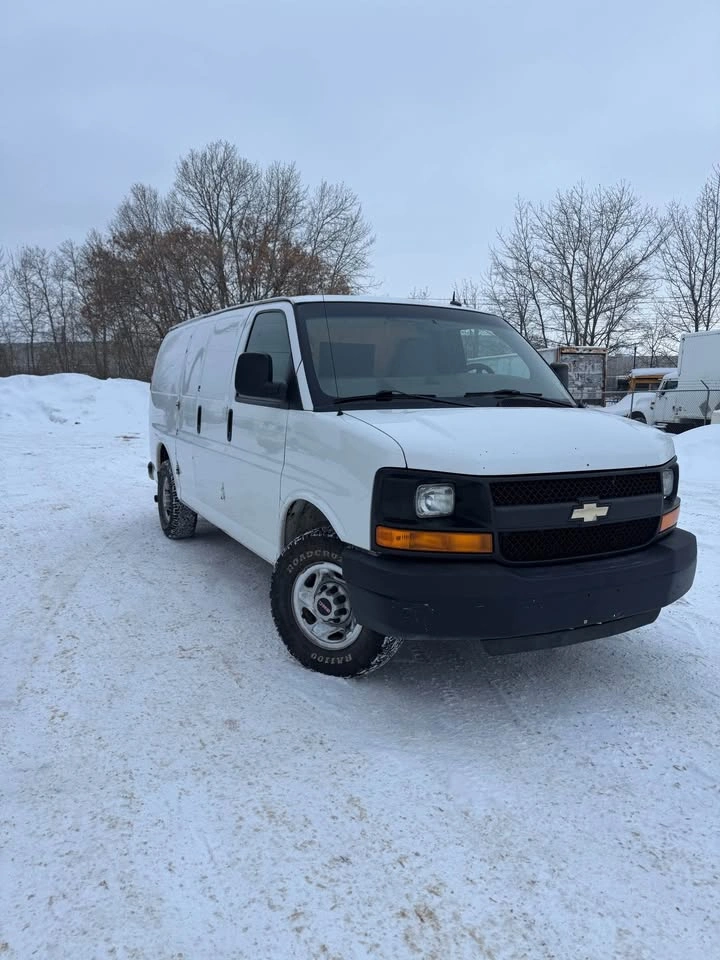2015 Chevrolet Express 2500 Cargo - photo 3