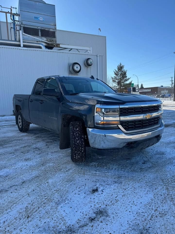 2017 Chevrolet Silverado 1500 Extended Cab - photo 2