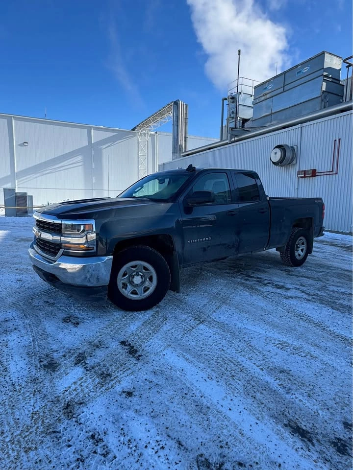 2017 Chevrolet Silverado 1500 Extended Cab - photo 3