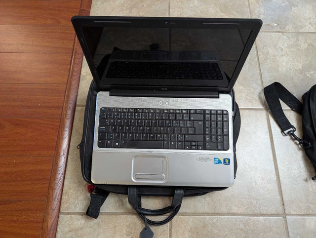 Toshiba Laptop - photo 2