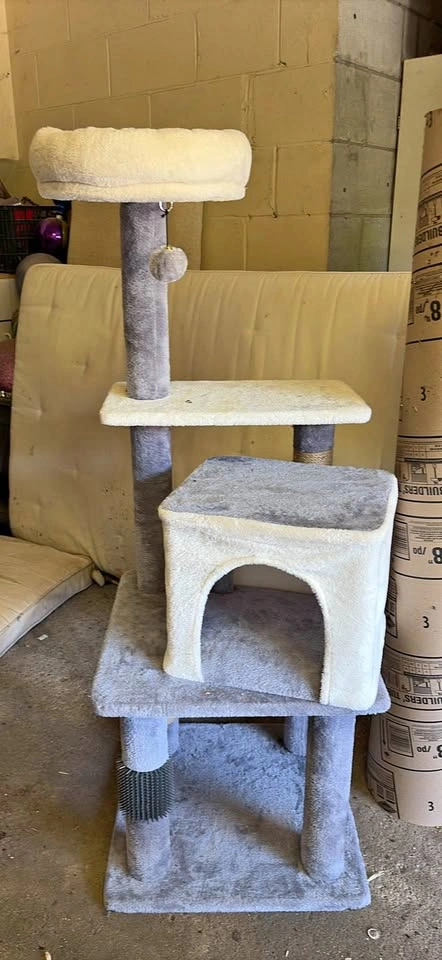 Cat tree