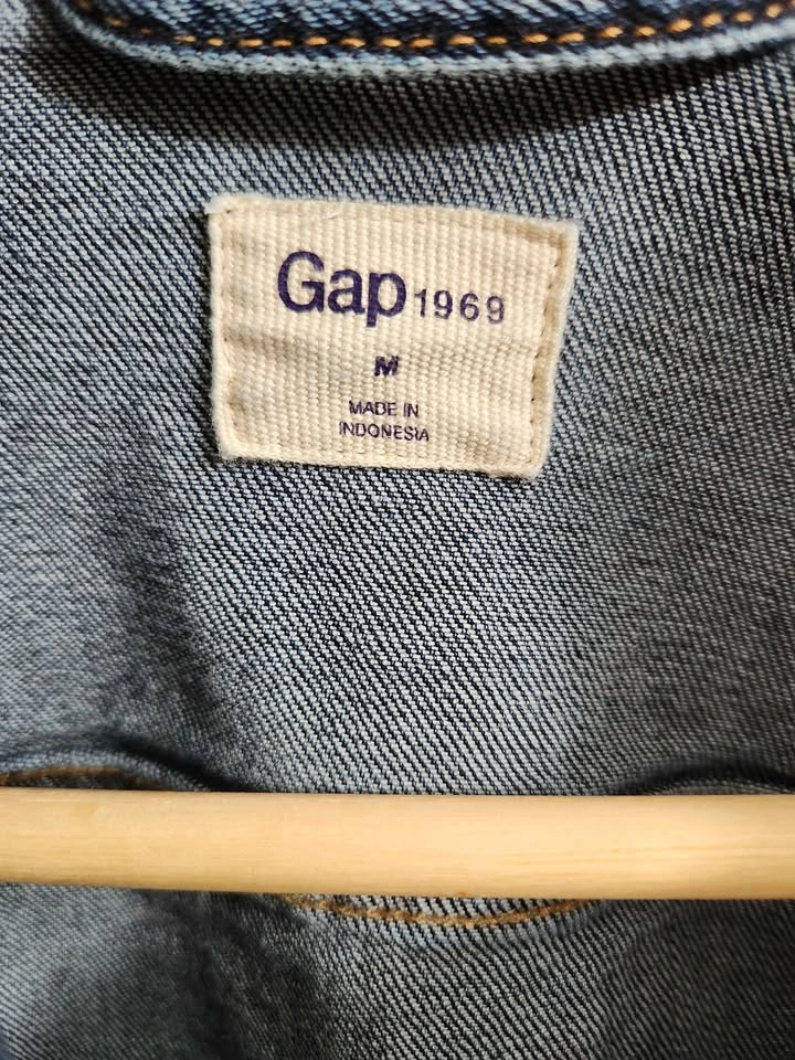 GAP 1969 Icon Denim Jacket – Women’s Medium - photo 2