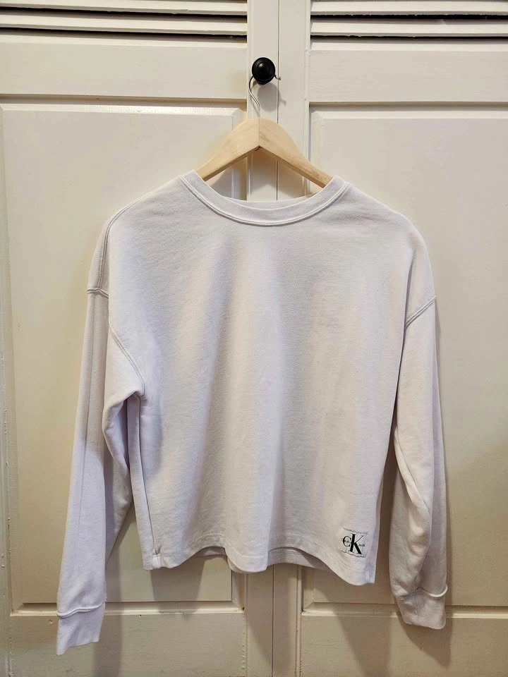 CALVIN KLEIN JEANS Sweatshirt – Women’s Medium