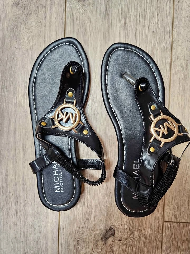 MICHAEL KORS Sandals – Women’s 7.5