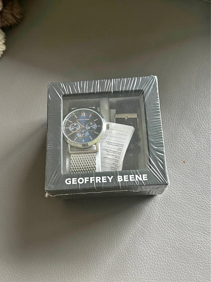 Geoffrey Beene Watch Gift Set