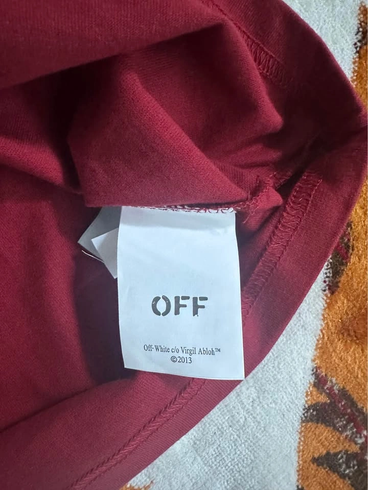 Off-White Red Scorpion Graphic Tee - photo 4