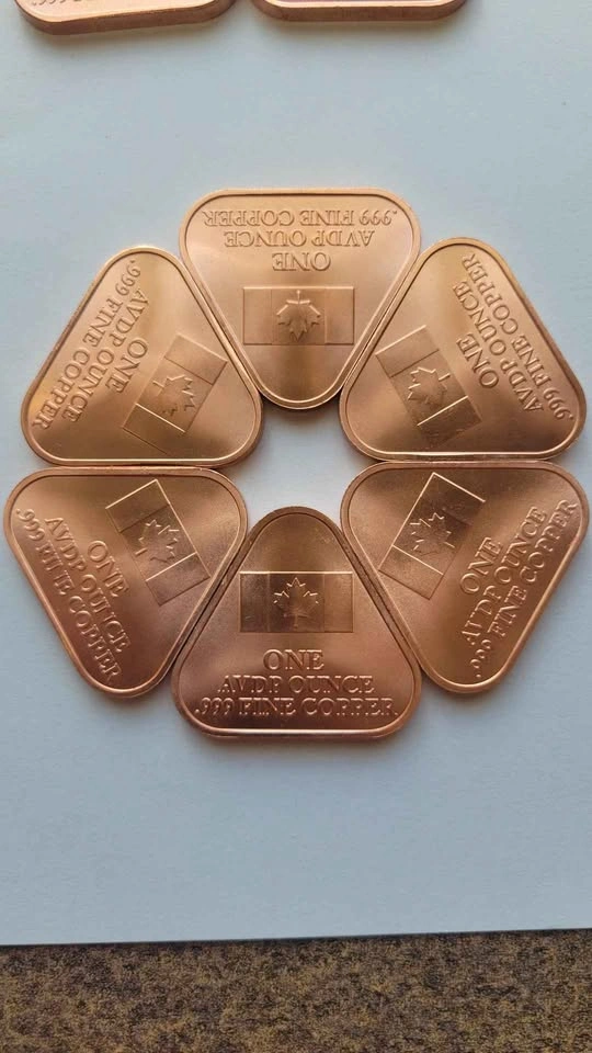 1oz AVDP 999 Colored Collectible Copper Canadian Maple Leaf - photo 3