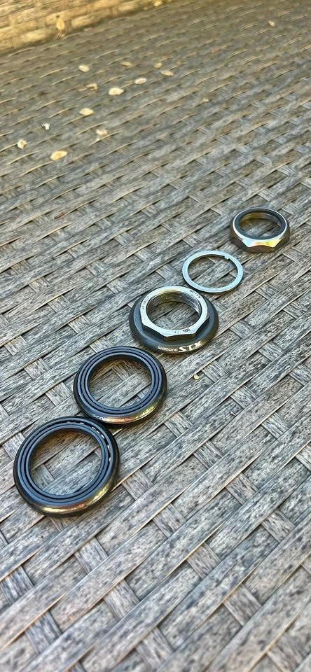 Shimano STX HP-MC31 1 1/8 Threaded Headset