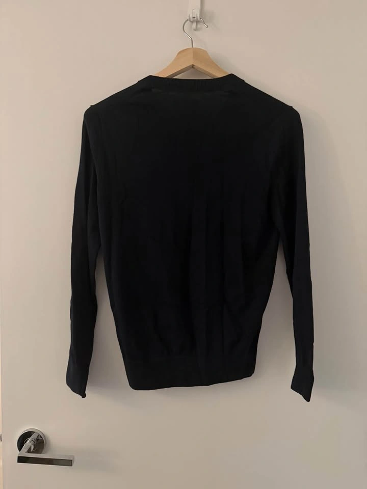 XS Abercrombie & Fitch Black V-Neck Sweater - photo 2