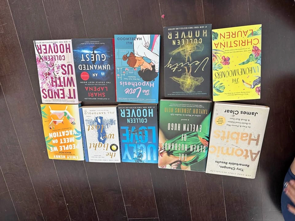 Popular Books Colleen Hoover Emily Henry Taylor Jenkins Reid