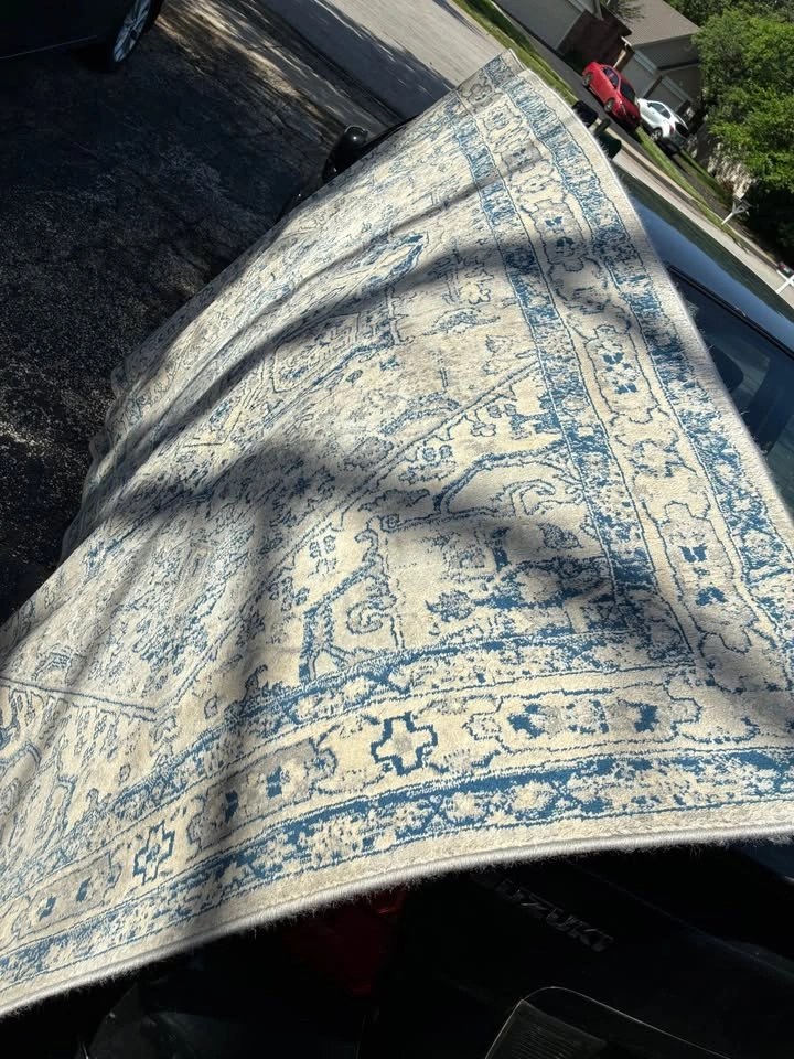 5’ 3” x 7’ 6” area rug - photo 5