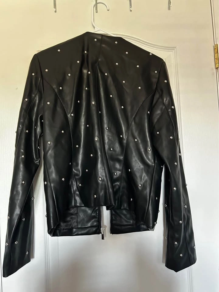 Short black studded leather jacket - photo 2