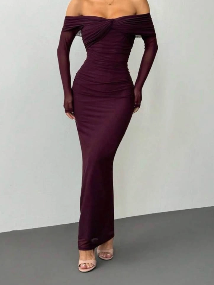 Off the shoulder plum color maxi dress - photo 2