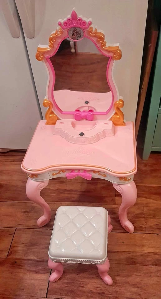 Disney Princess Musical Vanity