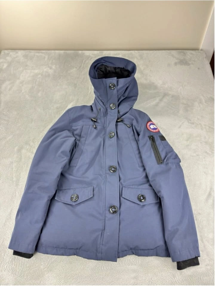 Canada Goose Women's Size XS Blue Montebello Parka Jacket