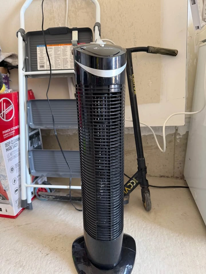 pureguardian oscillating black tower fan - photo 2