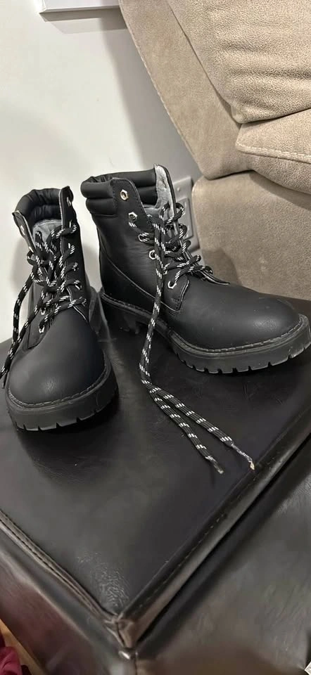 mySTYLE Black Boots Size 9