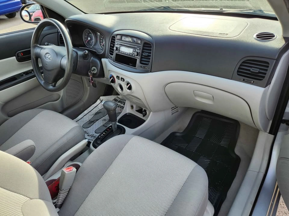 2007 Hyundai Accent - photo 3