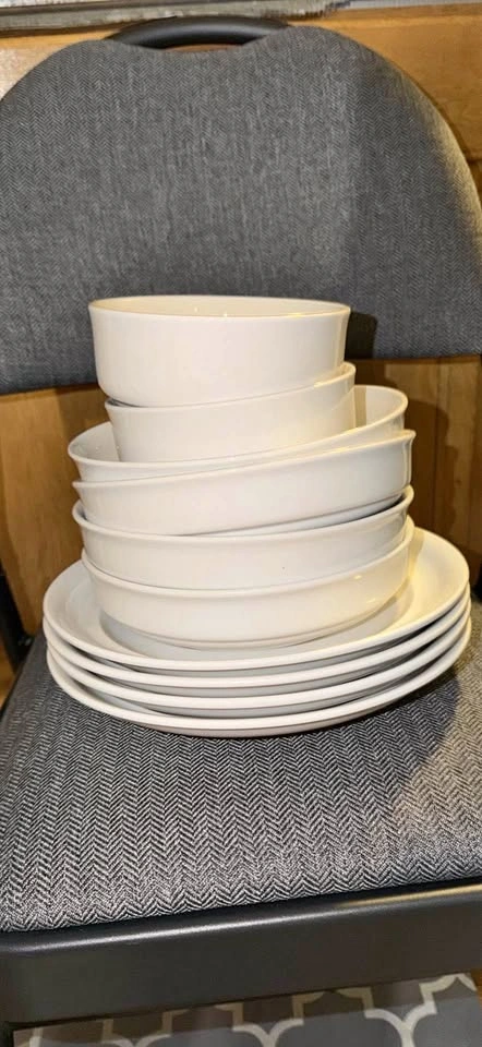 Over&back Dinnerware Set
