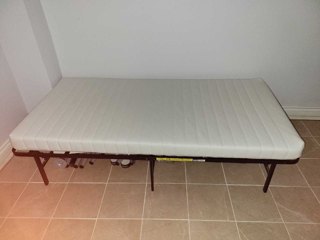 Twin bed and mattress