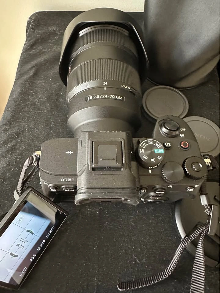 Sony A7 IV + 24-70mm f/2.8 GM Lens Kit - Mint Condition - photo 3