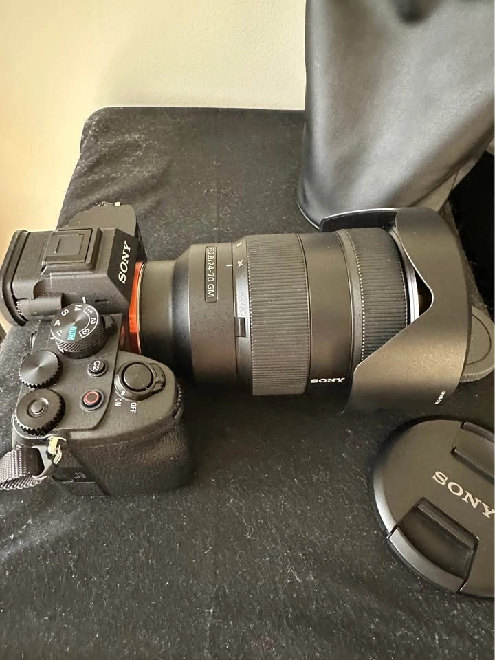 Sony A7 IV + 24-70mm f/2.8 GM Lens Kit - Mint Condition - photo 4