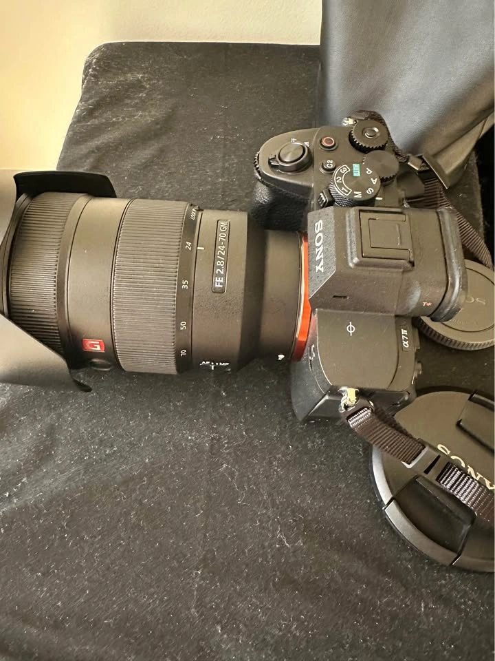 Sony A7 IV + 24-70mm f/2.8 GM Lens Kit - Mint Condition - photo 5