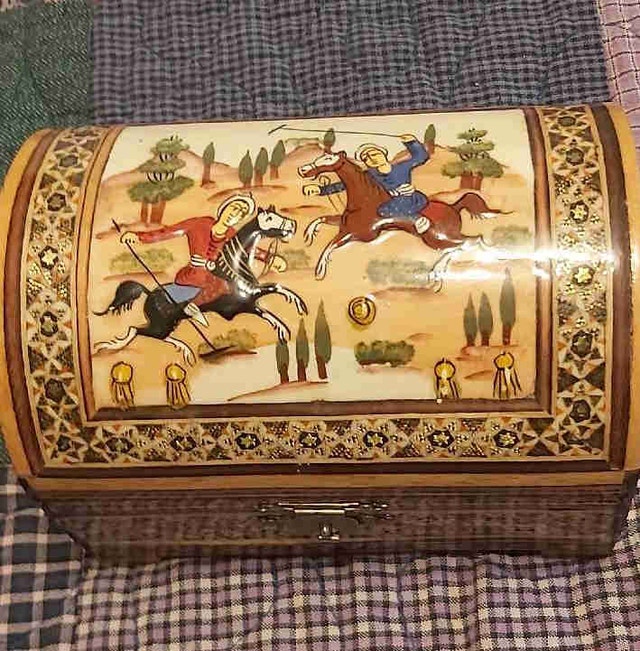 Jewelry box