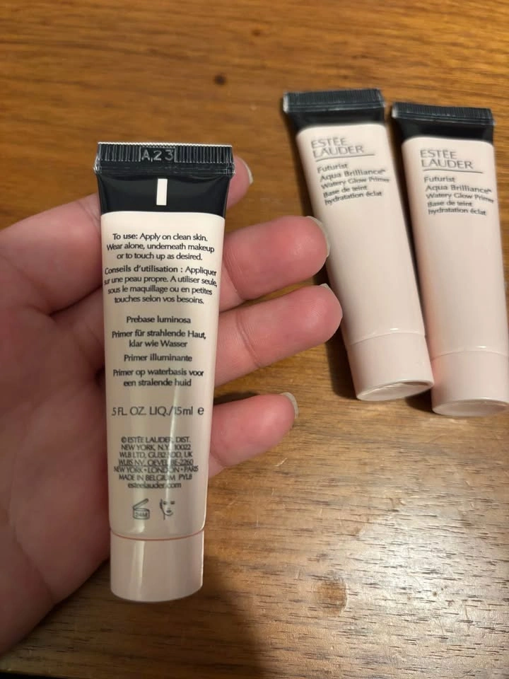 Estée Lauder Futurist Aqua Brilliance Watery Glow Primer 45ml - photo 2