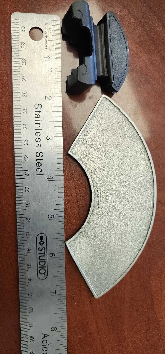 Vintage Fan-Shaped Metal Desk Ornament - photo 4
