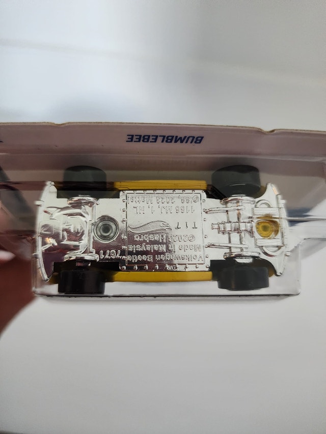 Hot Wheels Collectible Bumblebee - photo 3