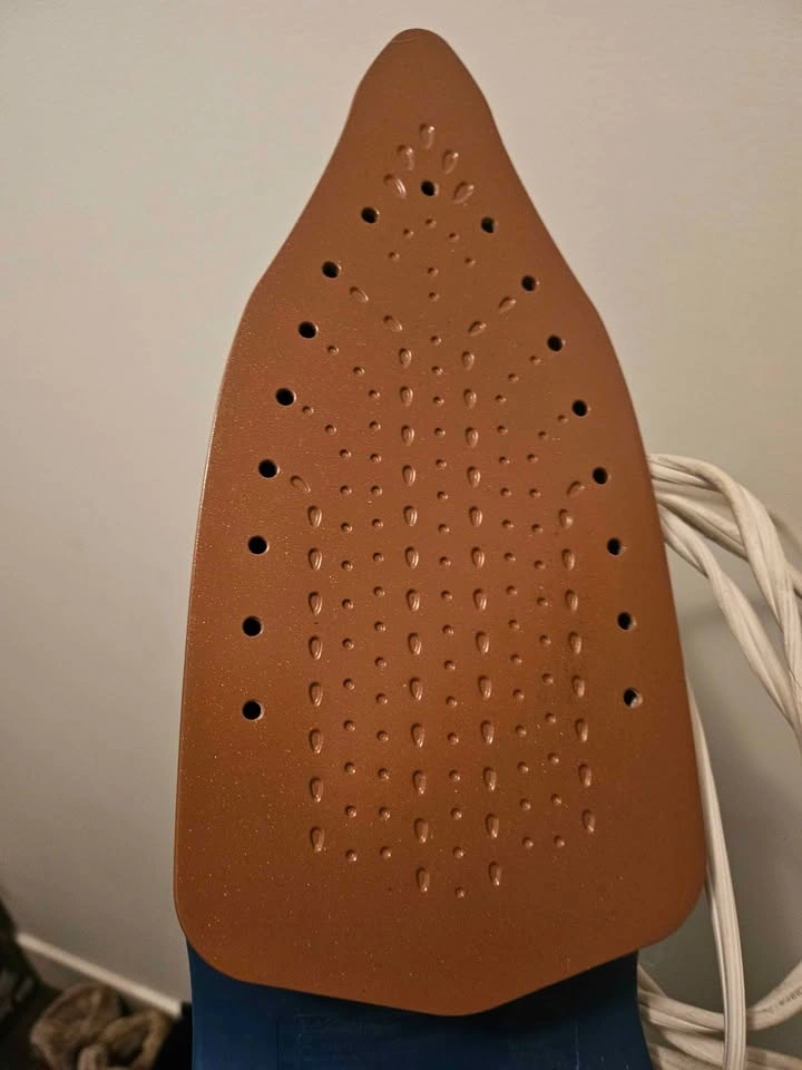 Black+Decker Steam Iron - photo 3