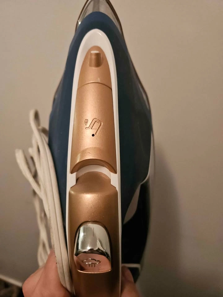 Black+Decker Steam Iron - photo 4